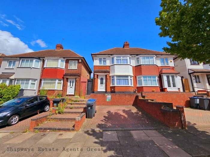 3 Bedroom House To Rent In Derrydown Road, Birmingham, B42
