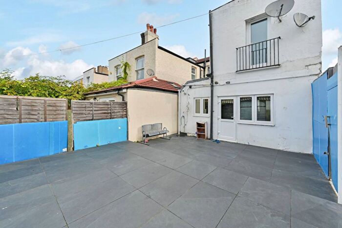 3 Bedroom Terraced House For Sale In Graham Road, Mitcham, CR4