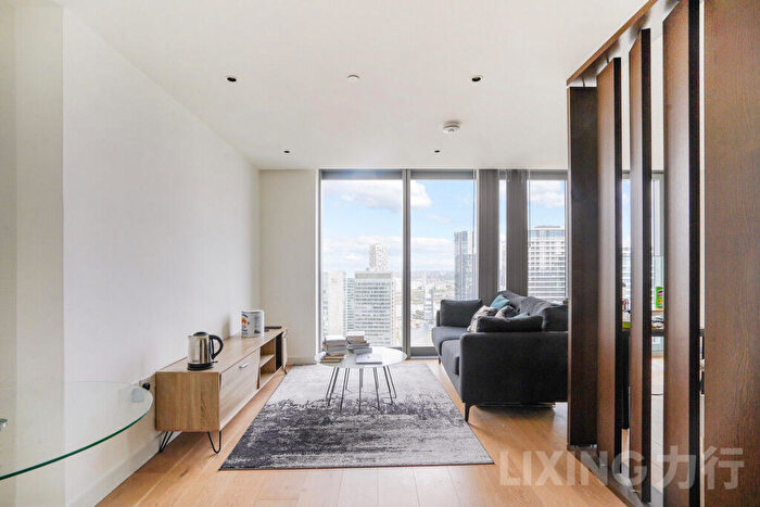 Apartment To Rent In Landmark Pinnacle, Marsh Wall, Canary Wharf, E14