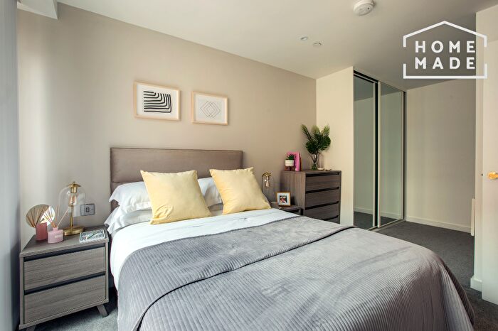 1 Bedroom Flat To Rent In Botanica, M15