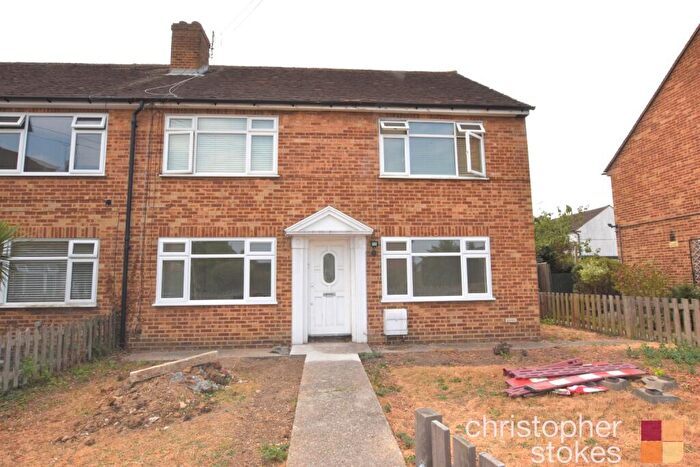 2 Bedroom Maisonette To Rent In Royal Avenue, Waltham Cross, Hertfordshire, EN8