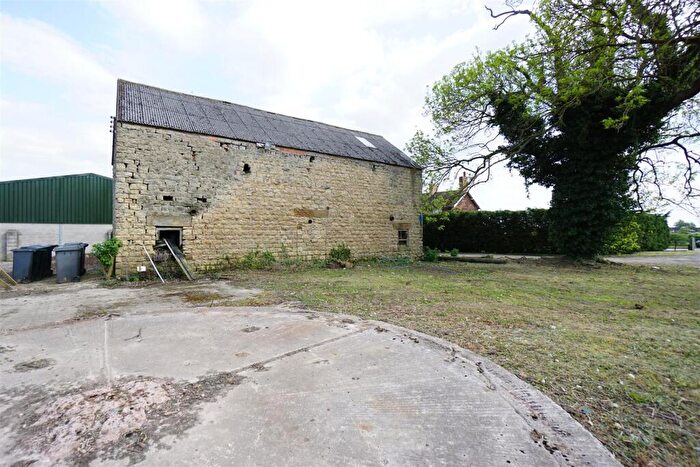 Detached House For Sale In Stone Barn, Worksop Road, Barlborough, Chesterfield, S43