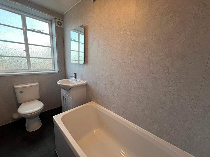 1 Bedroom Flat To Rent In Granville Court, Jesmond. Newcastle Upon Tyne, NE2