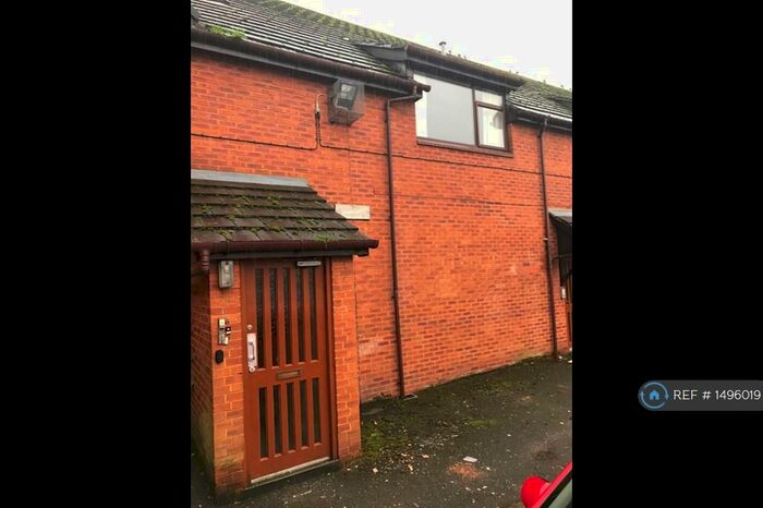 2 Bedroom Flat To Rent In Havelock Court, Preston, PR1