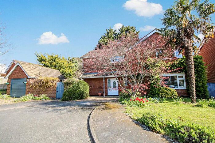 4 Bedroom Detached House For Sale In Dovedales Court, Sprowston, NR6