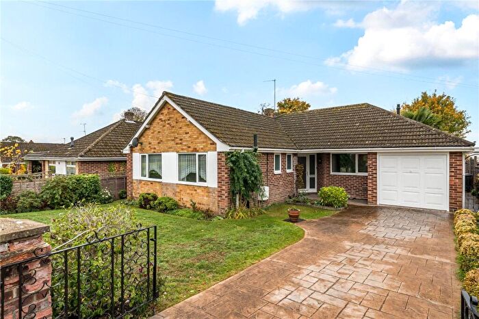 3 Bedroom Bungalow For Sale In Stoney Lane, Newbury, Berkshire, RG14