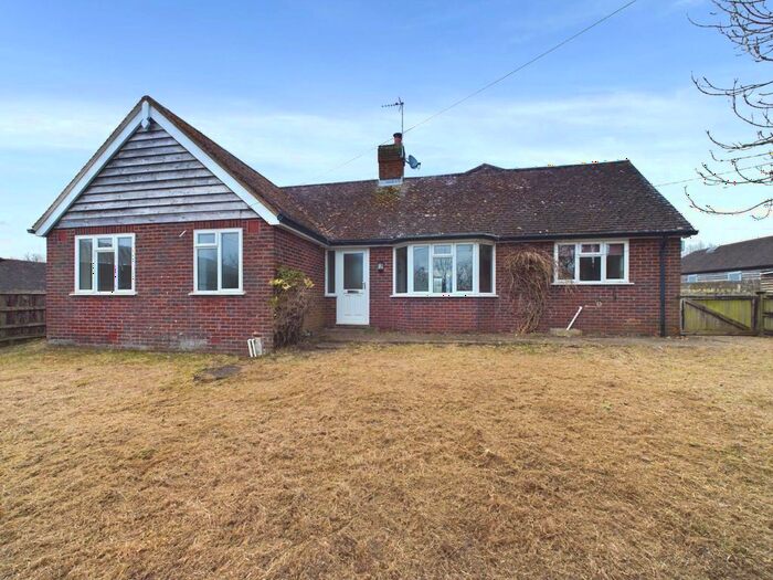 3 Bedroom Detached Bungalow To Rent In Tetsworth, Thame, OX9
