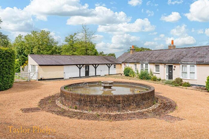 1 Bedroom End Of Terrace House For Sale In Fanhams Hall Road, Ware, SG12