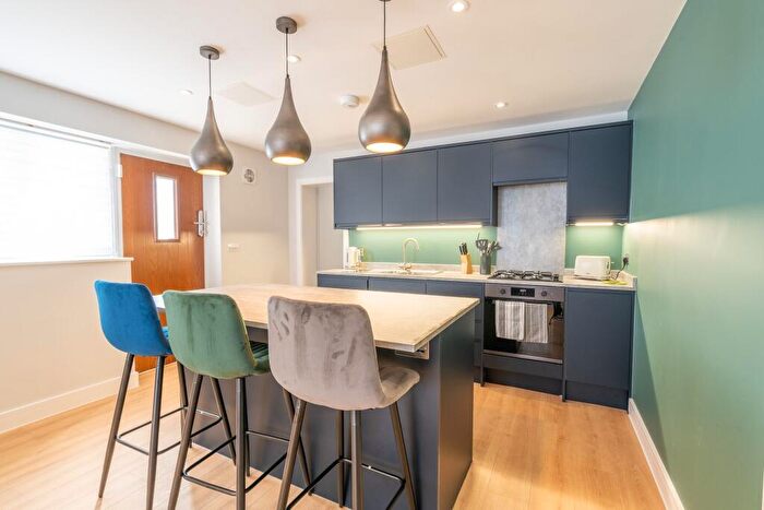 1 Bedroom Flat To Rent In Brighton Road, Horley, RH6