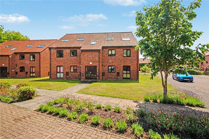 1 Bedroom Apartment For Sale In Thorpe Hall Close, Thorpe St. Andrew, Norwich, Norfolk, NR7