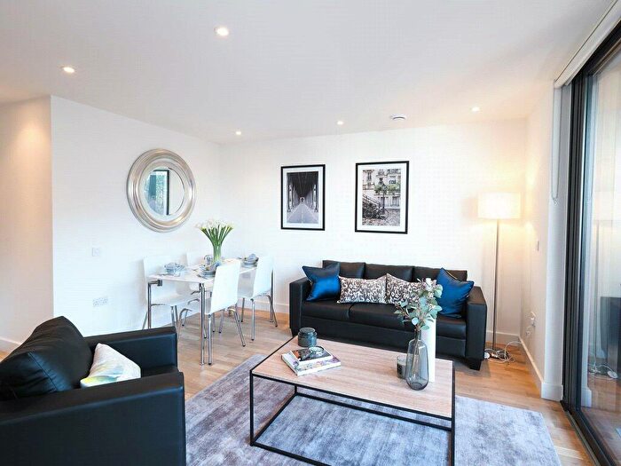 2 Bedroom Apartment To Rent In Burgess Springs, Chelmsford, CM1