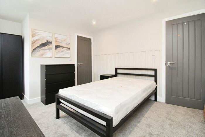 6 Bedroom Terraced House To Rent In Somers Close, Winchester, SO22
