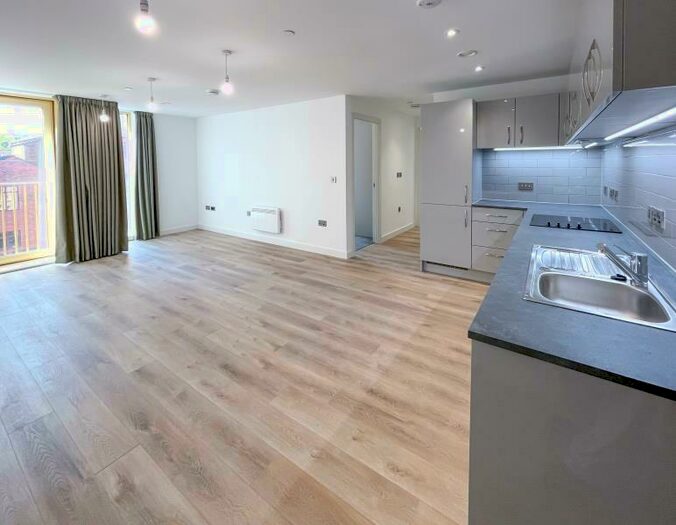 2 Bedroom Apartment To Rent In Flat :: The Quarters, M1