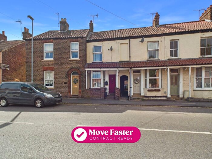 3 Bedroom Terraced House For Sale In Middle Street North, Driffield, East Riding Of Yorkshire, YO25