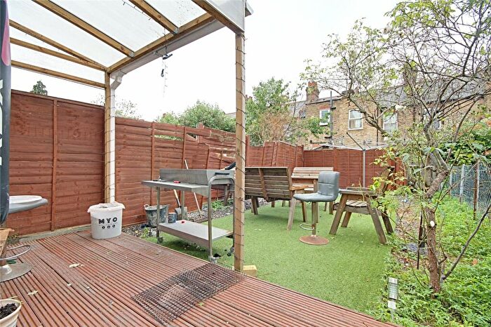 3 Bedroom Terraced House To Rent In Farrant Avenue, London, N22