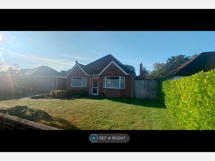 3 Bedroom Bungalow To Rent In Finch Road, Earley, Reading, RG6