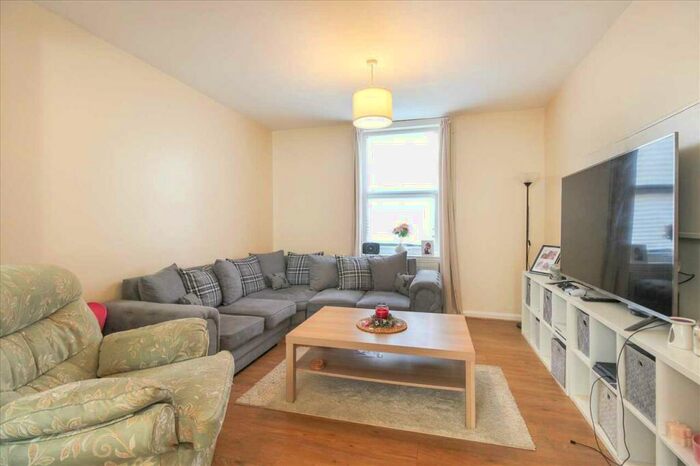 2 Bedroom Terraced House To Rent In King Street, Kettering, NN16