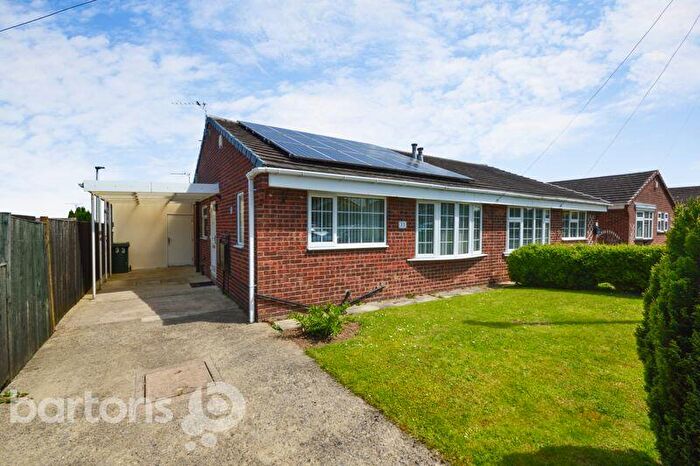 2 Bedroom Semi-Detached Bungalow To Rent In Greenfield Gardens, Flanderwell, S66