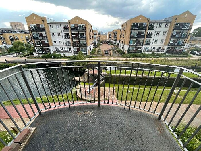 2 Bedroom Apartment To Rent In Copperfield Road, London, E3