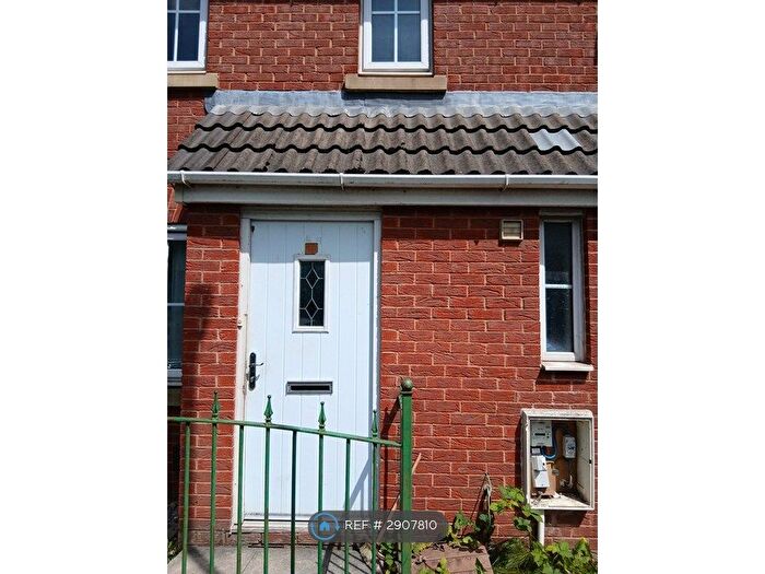 3 Bedroom End Terrace House To Rent In Queensland Road, Manchester, M18