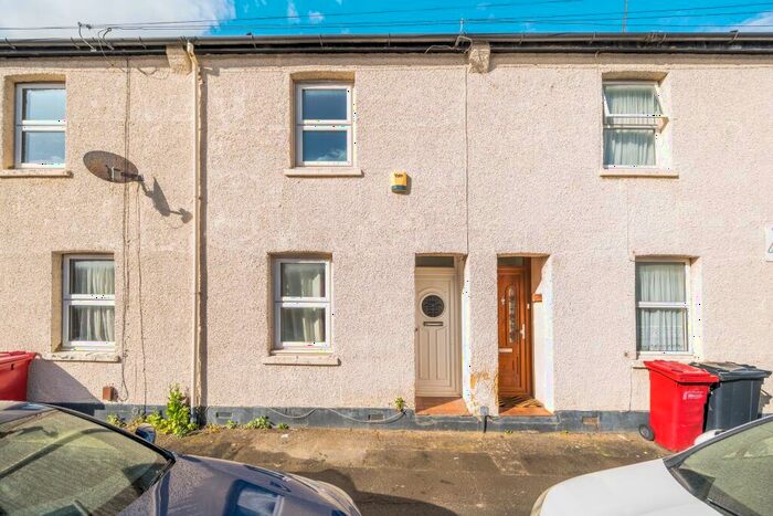 3 Bedroom Terraced House To Rent In Littledown Road, Slough, SL1