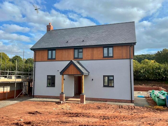 4 Bedroom Detached House For Sale In Clifford, Hereford, HR3