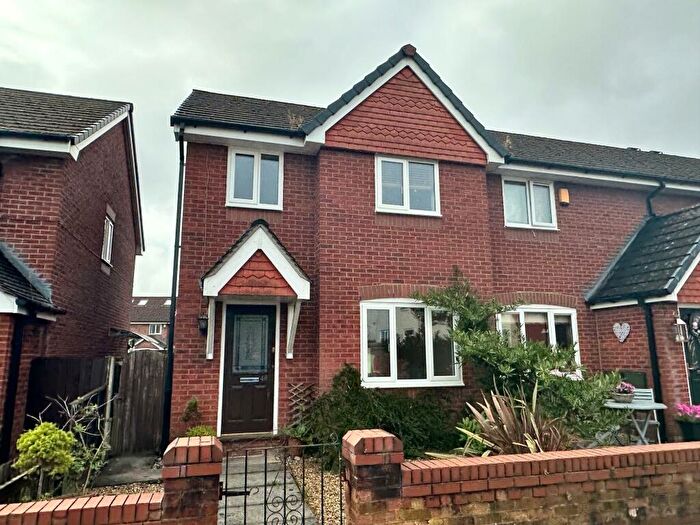 3 Bedroom Mews To Rent In John Street, Macclesfield, SK11