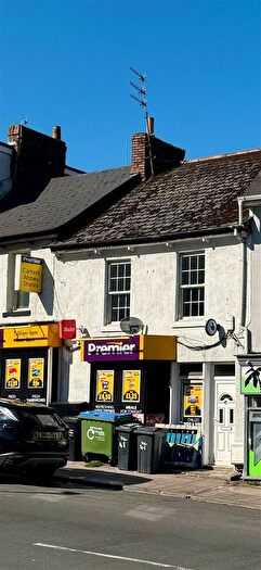 1 Bedroom Flat To Rent In Flat, , Abbey Road, Torquay, TQ2