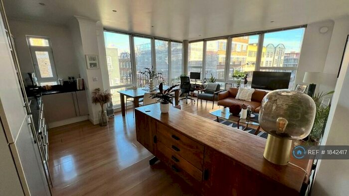 2 Bedroom Flat To Rent In Baron St, London, N1