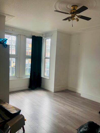 3 Bedroom Terraced House To Rent In Lansdowne Road, Ilford, IG3
