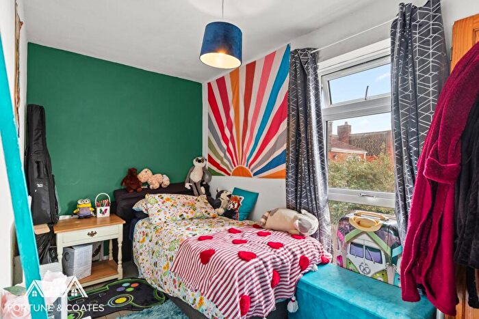 3 Bedroom Terraced House For Sale In Woodcroft, Harlow, CM18