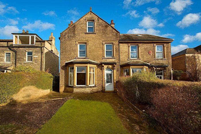 5 Bedroom Semi Detached House For Sale In Albert Promenade, Halifax, HX3