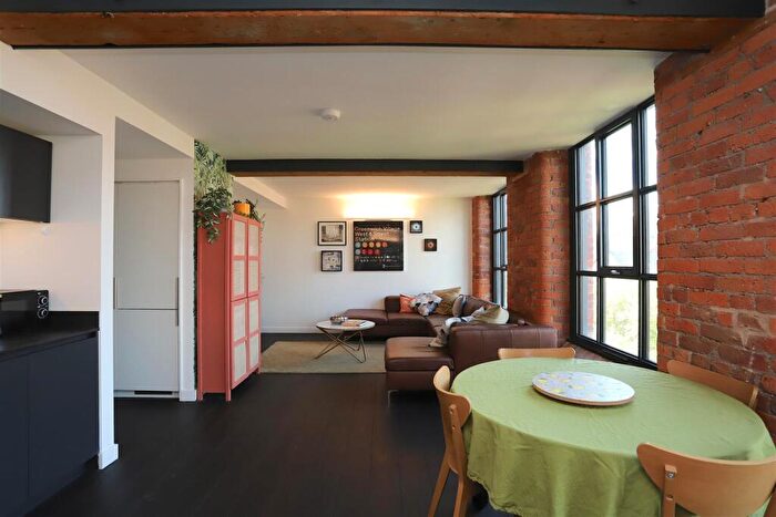 2 Bedroom Apartment For Sale In Crusader Mill, M1