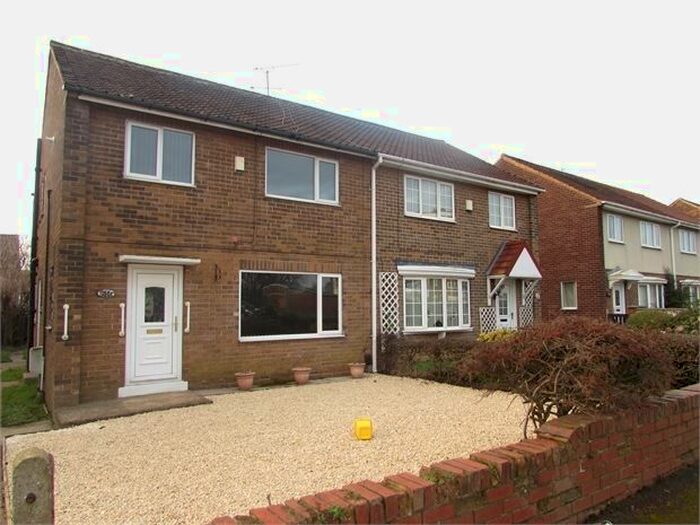 3 Bedroom Semi-Detached House To Rent In Maple Grove, Conisbrough, Conisbrough, DN12