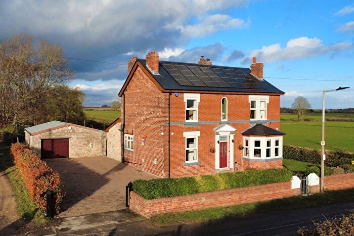 3 Bedroom Detached House For Sale In Austwood Lane, Braithwell, Rotherham, S66