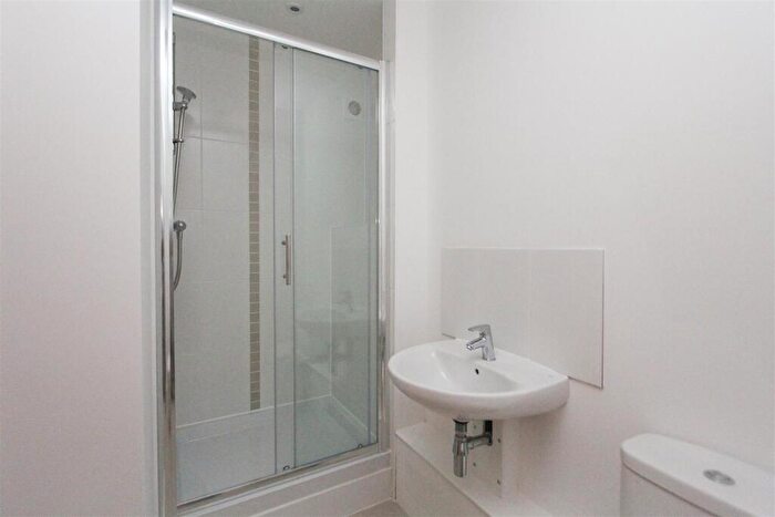 1 Bedroom Flat To Rent In High Street, Whitstable, Kent, CT5