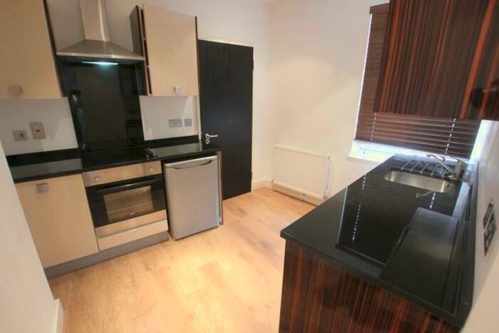 1 Bedroom Flat To Rent In Middle Lane, Crouch End, London, N8