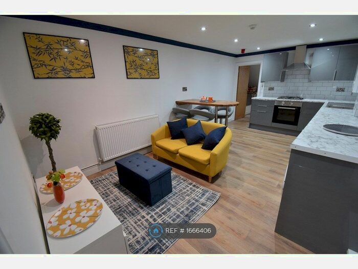 2 Bedroom Flat To Rent In Crwys Road, Cardiff, CF24