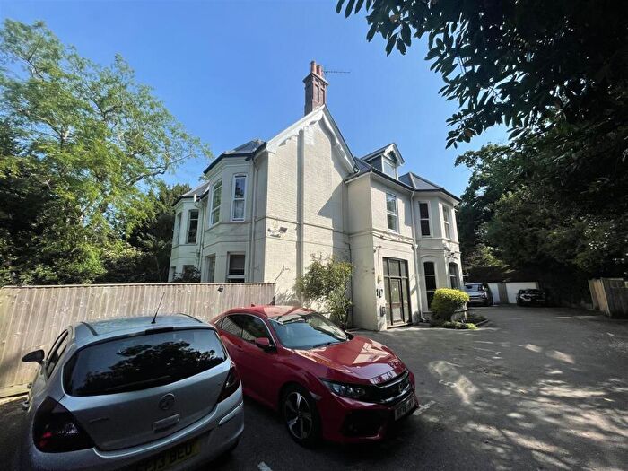 1 Bedroom Flat To Rent In Dean Park, BH1