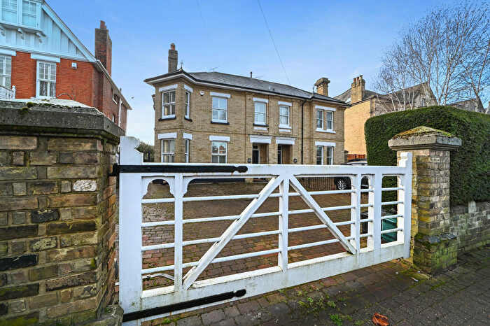 4 Bedroom Semi Detached House For Sale In Creffield Road, Colchester, CO3