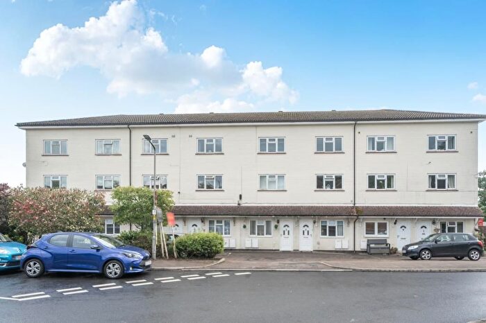2 Bedroom Flat For Sale In Chesham, Buckinghamshire, HP5