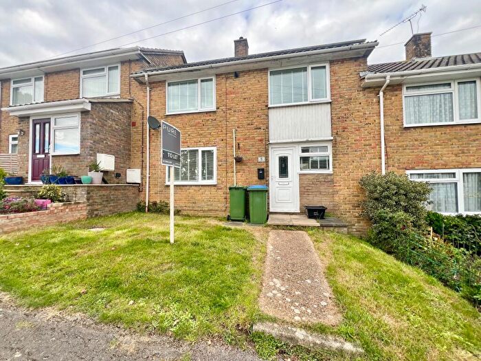 3 Bedroom House To Rent In Round Hill Close, Southampton, SO18