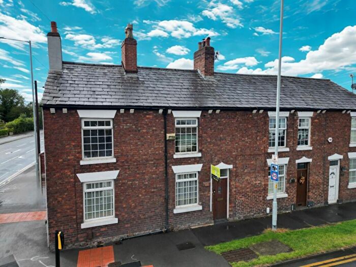 3 Bedroom End Of Terrace House For Sale In Chester Road, Hazel Grove, SK7