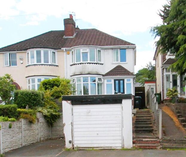 3 Bedroom Semi-Detached House For Sale In Lyde Green, Halesowen, B63