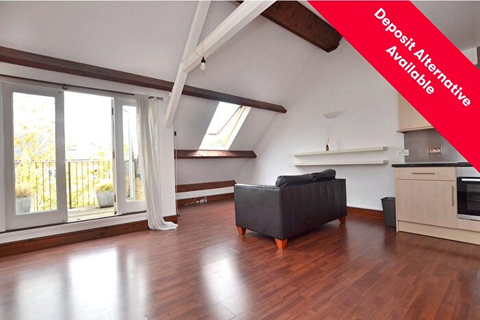 1 Bedroom Flat To Rent In Lansdown, Stroud, Gloucestershire, GL5