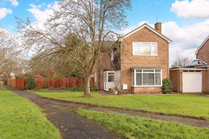 3 Bedroom Detached House For Sale In Malmes Croft, Leverstock Green, Hemel Hempstead, HP3