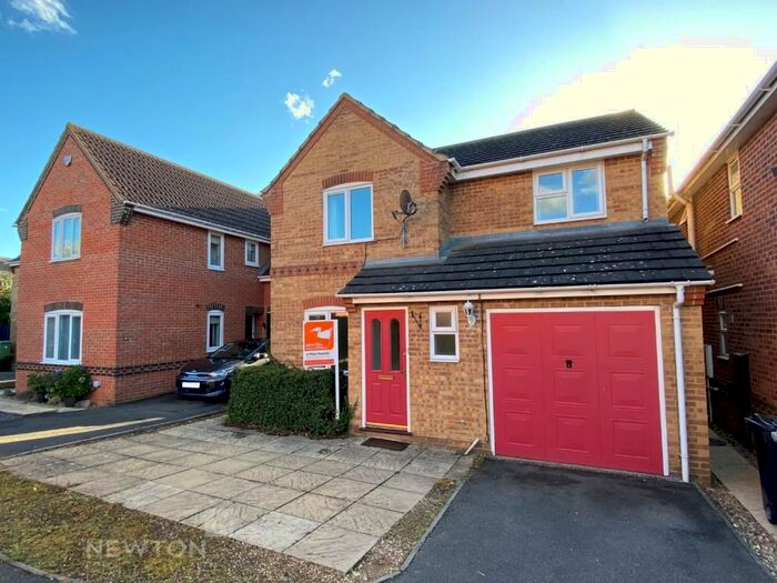 3 Bedroom Detached House For Sale In Marigold Close, Stamford, PE9