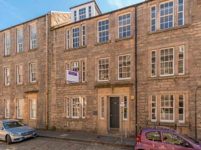 1 Bedroom Flat To Rent In Thistle Street, City Centre, Edinburgh, EH2