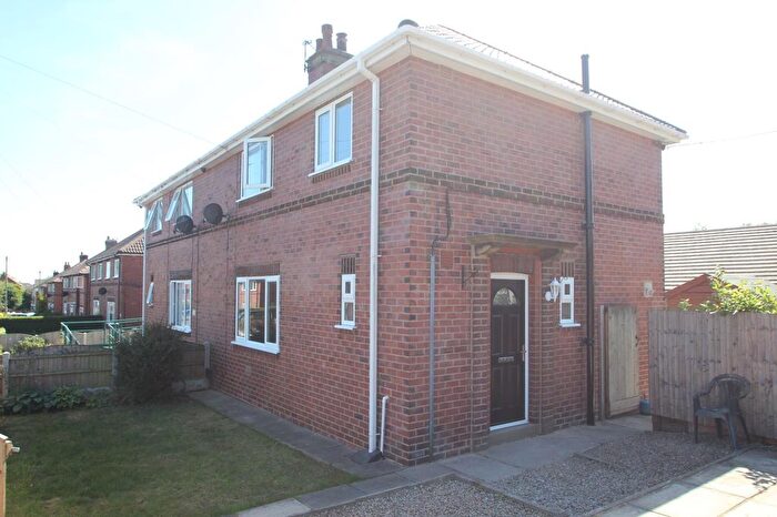 3 Bedroom Semi-Detached House To Rent In Oak Road, Garforth, Leeds, West Yorkshire, LS25