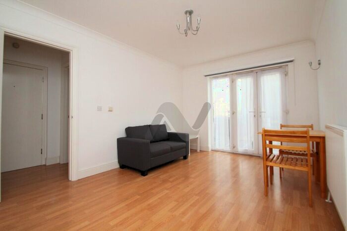 2 Bedroom Flat To Rent In Sussex Way, London, N19